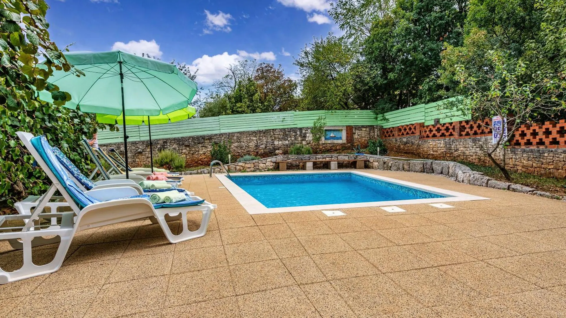 Villa Kika, A New, Modern And Romantic Villa With A Pool Krapan Holiday home